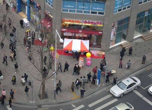韓國也超紅的甜甜圈던킨 도너츠DUNKIN' DONUTS限量版甜甜圈台灣也買得到！！